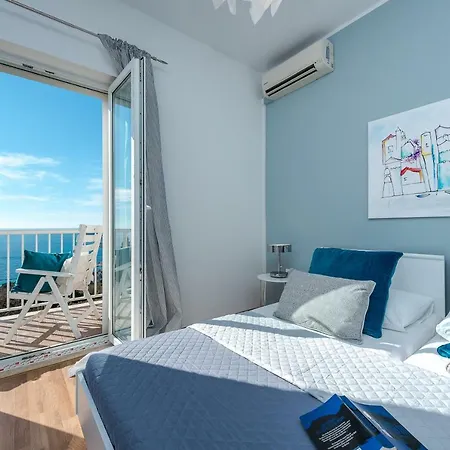 Apartment Summer Experience