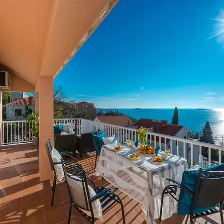 Summer Experience Apartment
