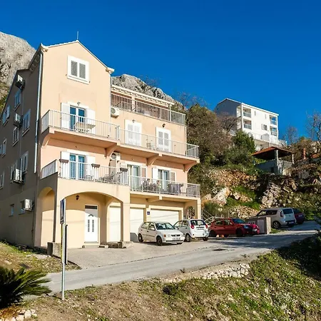 Apartment Summer Experience