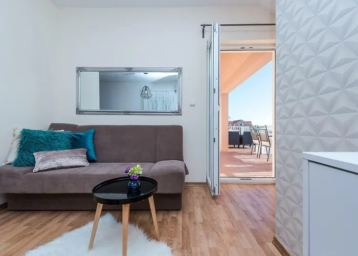 Summer Experience * Mlini